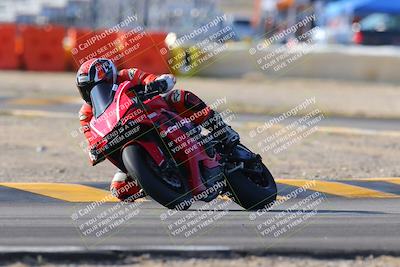 media/Dec-18-2022-SoCal Trackdays (Sun) [[8099a50955]]/Turn 2 (950am)/